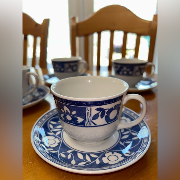 Johnson & Bros Kitchen 8 Pc Johnson Brothers Portland Cups Saucers